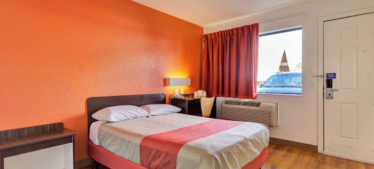 Park Inn by Radisson，南圣罗莎(Motel 6 Santa Rosa, CA - South)图片