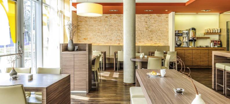 宜必思腓特烈斯港机场会展中心酒店(Ibis Friedrichshafen Airport Messe)图片