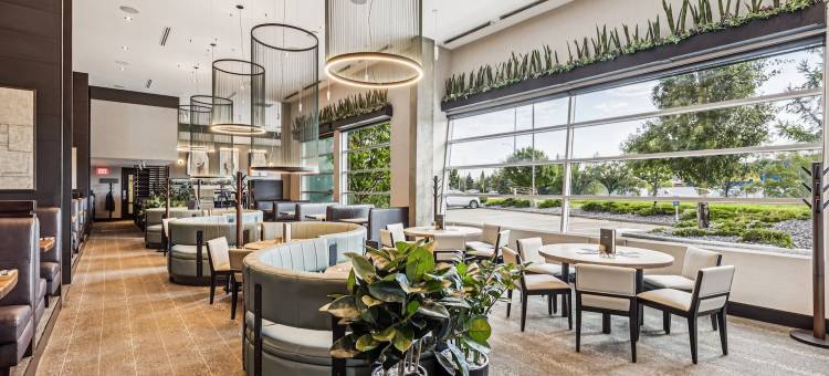 卡尔加里南珊德曼套房酒店(Sandman Hotel & Suites Calgary South)图片