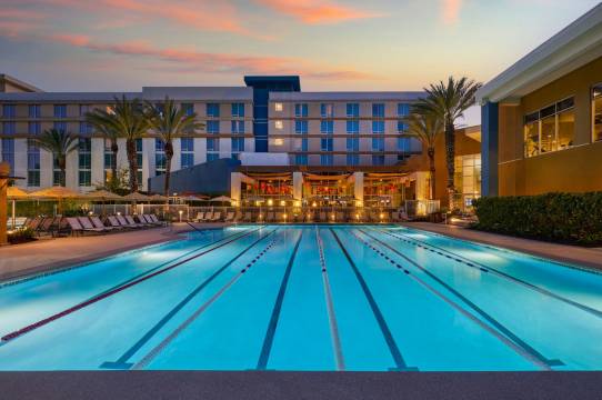 亚里索维耶荷俱乐部运动万丽酒店(Renaissance ClubSport Aliso Viejo Laguna Beach Hotel)