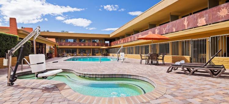 Royal Sun Inn & Suites图片