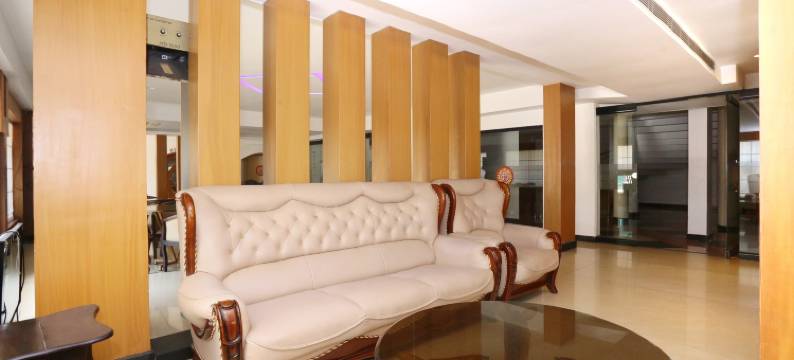 首都 O 19742 多娜城堡酒店(Super Townhouse Dona Castle)图片