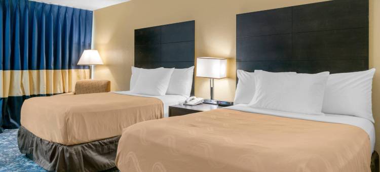 宴会中心品质套房酒店(Quality Inn & Suites Banquet Center)图片