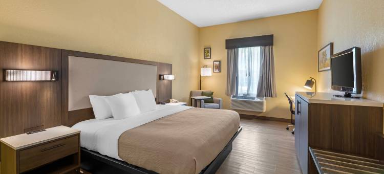 曼斯菲尔德贝尔维尔品质套房酒店(Quality Inn & Suites Bellville - Mansfield)图片