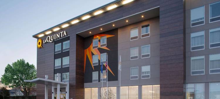 马纳萨斯杜勒斯机场温德姆拉昆塔套房酒店(La Quinta Inn & Suites by Wyndham Manassas VA-Dulles Airport)图片