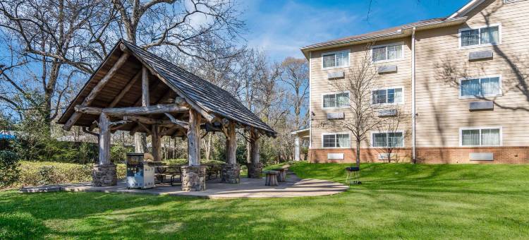 MainStay套房哥伦布市堡摩尔边上(MainStay Suites Columbus Next to Fort Moore)图片