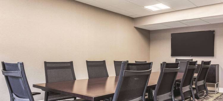 什里夫波特机场拉昆塔温德姆套房酒店(La Quinta Inn & Suites by Wyndham Shreveport Airport)图片