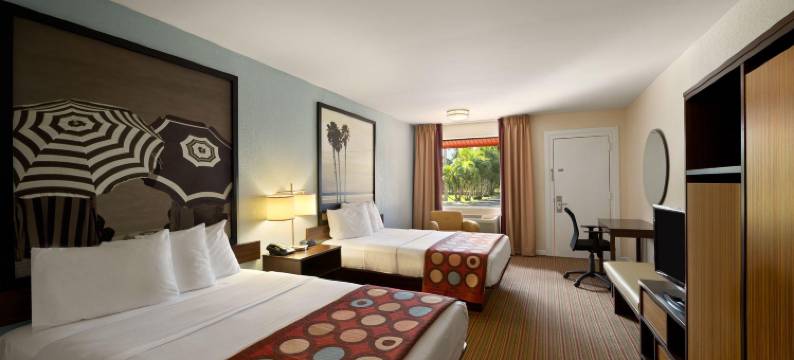 佛罗里达市霍姆斯特德大沼泽地速 8 酒店(Super 8 by Wyndham, Florida City/Homestead/Everglades)图片