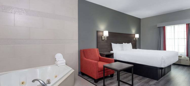 塞勒斯堡-路易斯维尔北温德姆华美达酒店(Ramada by Wyndham Sellersburg/Louisville North)图片