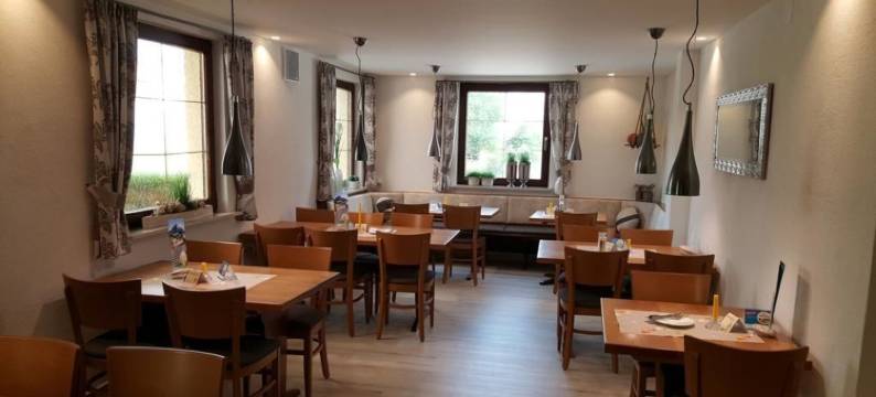 佐拉斯度班酒店(Landgasthaus Zollerstuben)图片