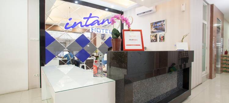 RedDoorz Near Pasar Turi Station图片