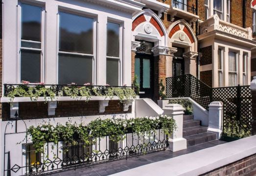 Nox KensingtonHotel Overview