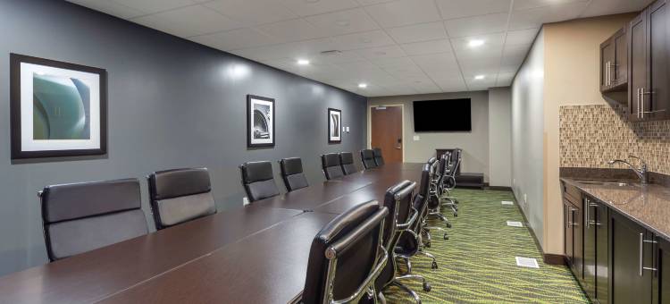 萨斯喀彻温堡贝斯特韦斯特优质套房酒店(Best Western Plus Fort Saskatchewan Inn  Suites)图片