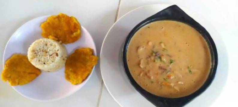 Sky View Hotel Tolu图片