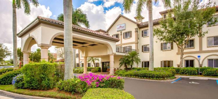 那不勒斯浩枫温德姆公寓(Hawthorn Extended Stay by Wyndham Naples)图片