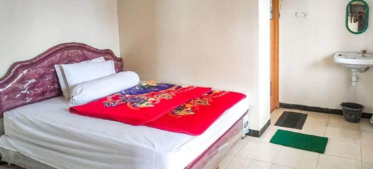 Villa Al Barokah Syariah Family Mitra RedDoorz Near Sarangan Lake图片
