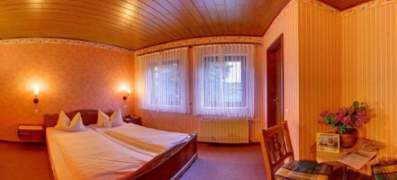 古穆登餐厅酒店(Gemündener Hof)图片