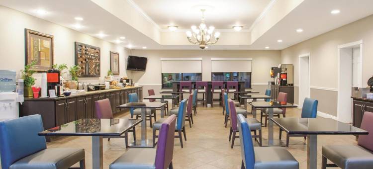 沃尔顿堡滩拉昆塔温德姆套房酒店(La Quinta Inn & Suites by Wyndham Fort Walton Beach)图片