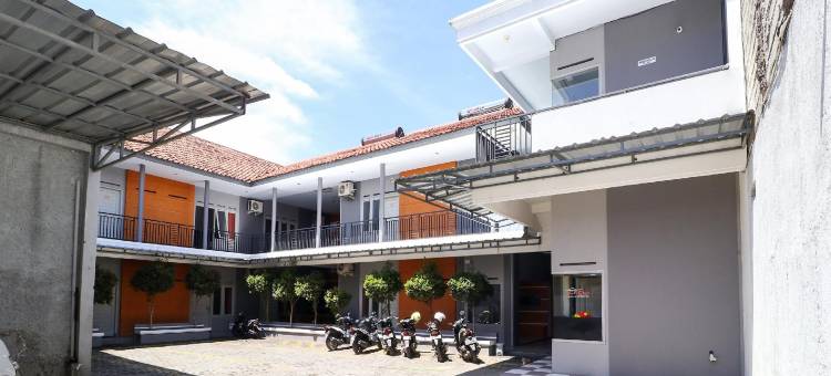 O 加鲁特酒店靠近塔罗贡广场(原维斯玛埃提加)(RedDoorz at Merdeka Street Garut)图片