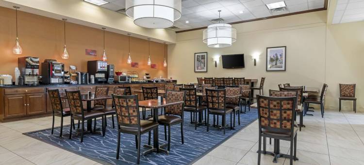 奥古斯塔公民中心贝斯特韦斯特优质酒店(Best Western Plus Augusta Civic Center Inn)图片
