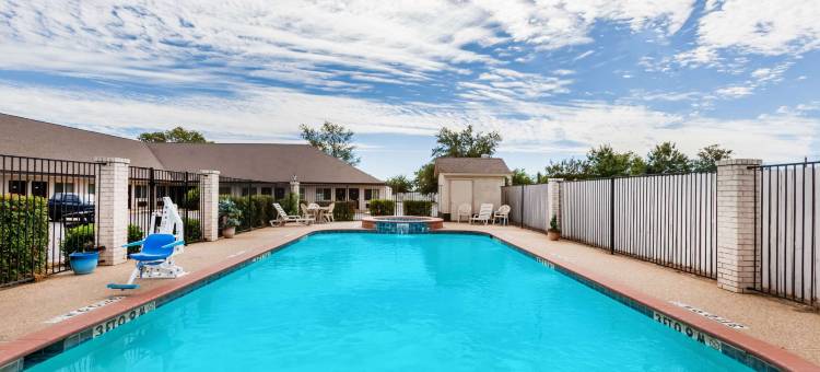 克利本温德姆速8酒店(Super 8 by Wyndham Cleburne)图片