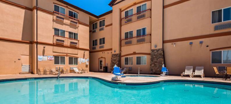 西锡安贝斯特韦斯特优质酒店(Best Western Plus Zion West Hotel)图片