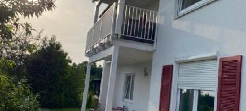 Apartments Let Me IN图片