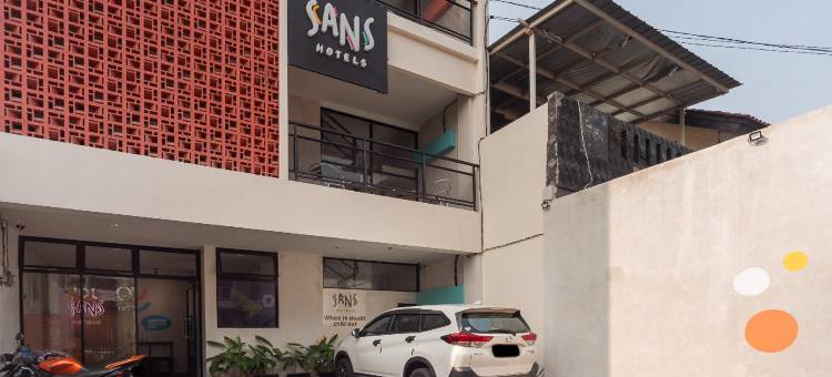 坦格朗帕萨尔拉马桑斯酒店(Sans Pasar Lama Tangerang)图片