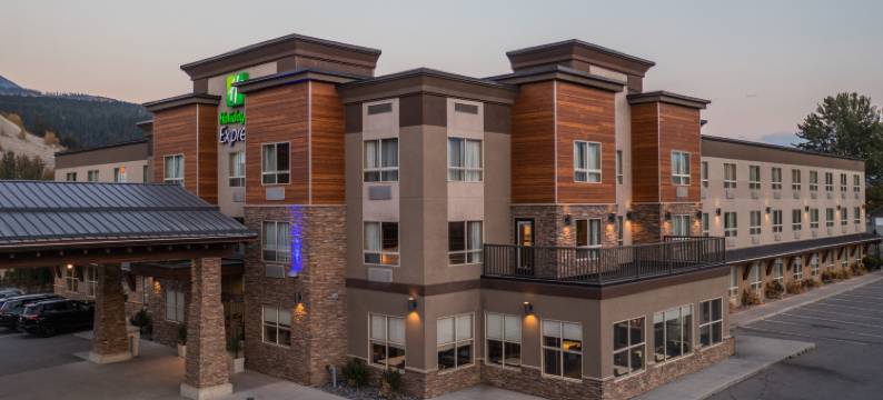 Holiday Inn Express 金(Holiday Inn Express GOLDEN-KICKING HORSE by IHG)图片