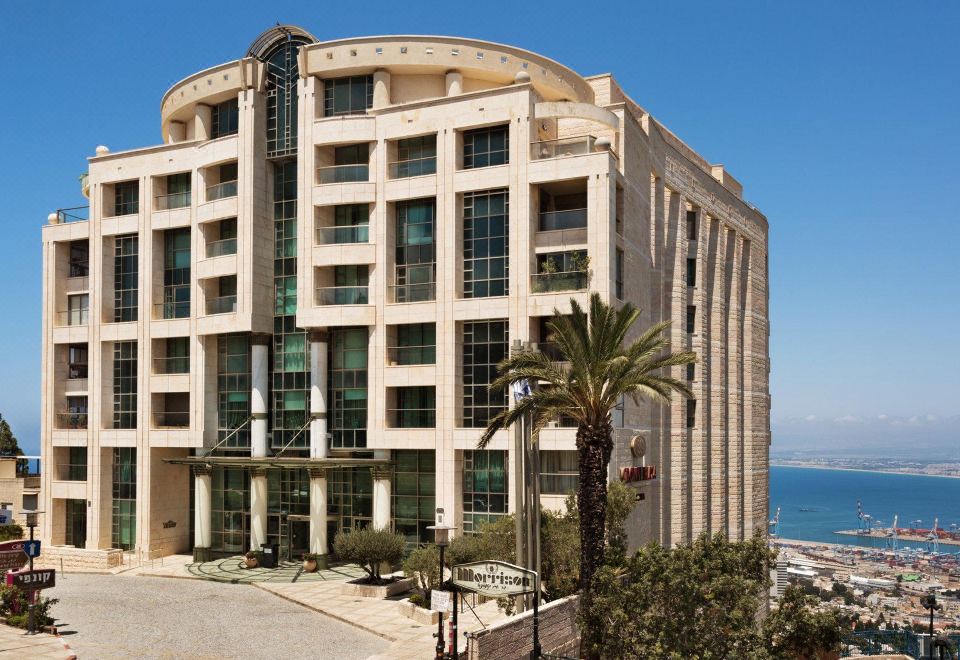 Crowne Plaza Haifa Over view