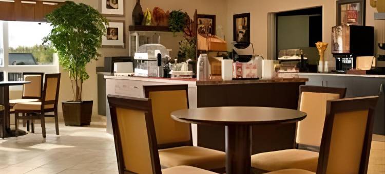 斯泰特勒温德姆华美达酒店(Ramada by Wyndham Stettler)图片