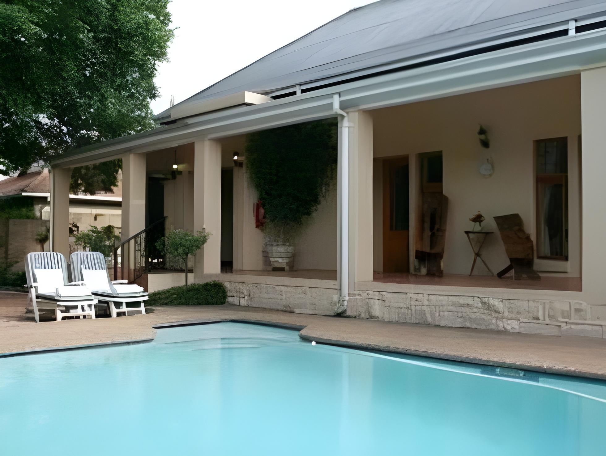 Del Roza Guest HouseOver view