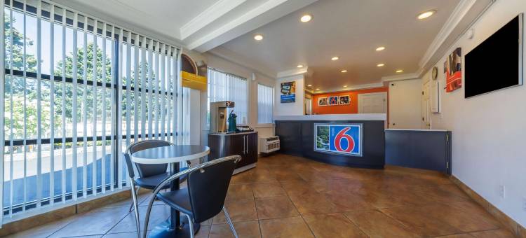 坎比江山旅馆(Motel 6 Canby, or)图片