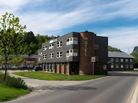 罗弗敦滨海酒店