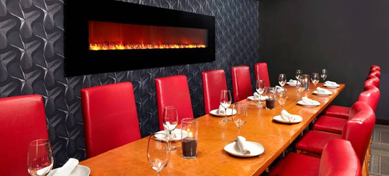 卡尔加里西福朋喜来登套房酒店(Four Points by Sheraton Hotel & Suites Calgary West)图片