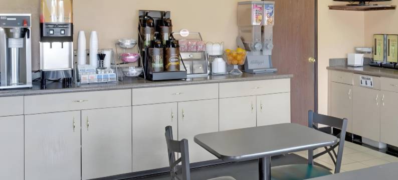 图森市中心会议中心速8酒店(Super 8 by Wyndham Tucson Downtown Convention Center)图片