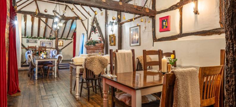 格林布尔酒店(The Bull on the Green)图片