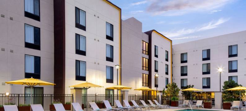 洛杉矶伯班克/市中心SpringHill Suites酒店(SpringHill Suites Los Angeles Burbank/Downtown)图片