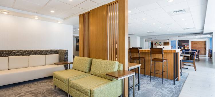 洛顿智选假日酒店(Holiday Inn Express Lorton)图片