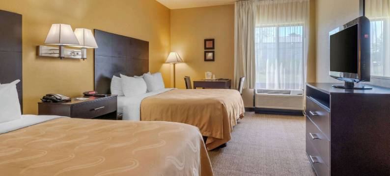 堪萨斯城莱尼克萨凯艺套房酒店(Quality Inn & Suites Lenexa Kansas City)图片