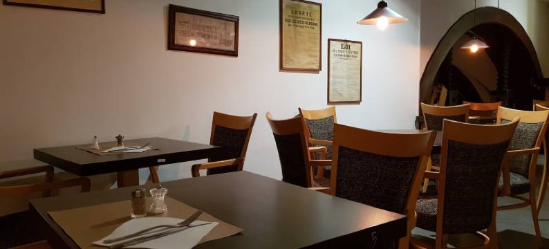 萨伏伊酒店(Savoy Hotel & Restaurant)图片