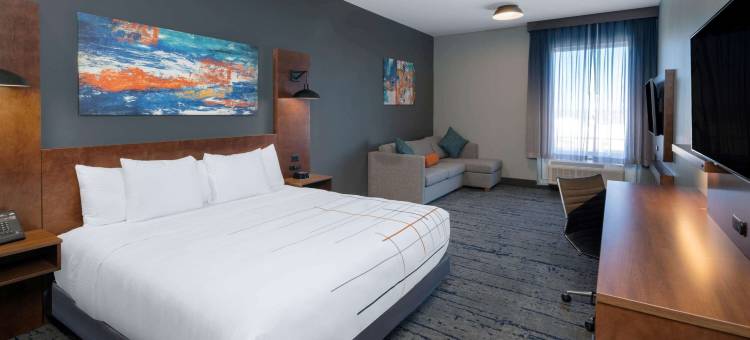 路易斯威尔东拉昆塔温德姆套房酒店(La Quinta Inn & Suites by Wyndham Louisville NE/Old Henry Rd)图片