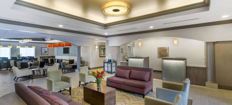 夏洛特港-蓬塔戈尔达舒适套房酒店(Comfort Inn & Suites Port Charlotte-Punta Gorda)图片