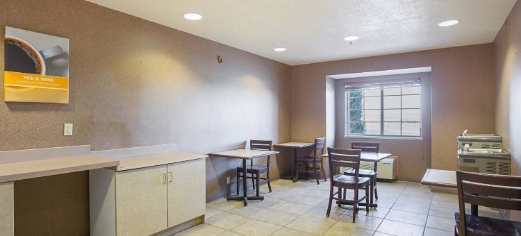 新墨西哥伯纳利欧 6 号汽车旅馆(Motel 6 Bernalillo, NM)图片