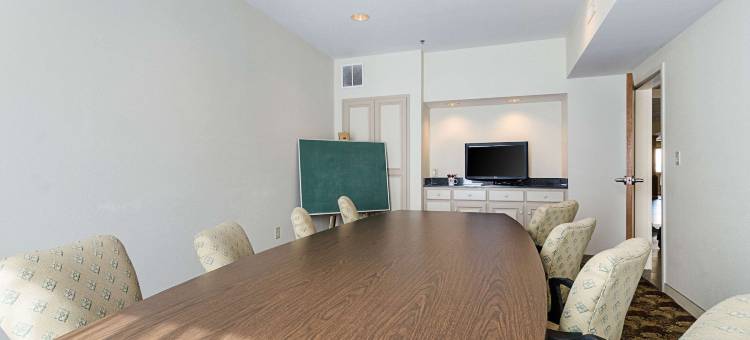 Springdale West I-49 品质酒店套房(Quality Suites Springdale West I-49)图片