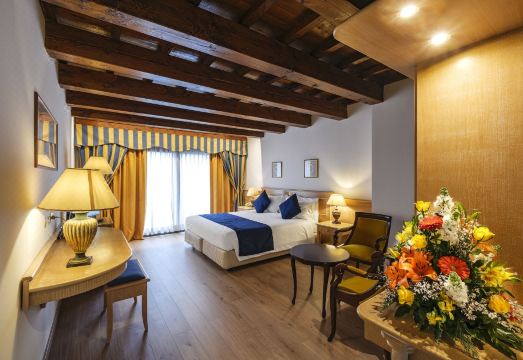 Hotel Orologio Hotel Overview