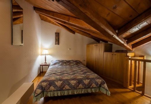 Odos OneironHotel Overview