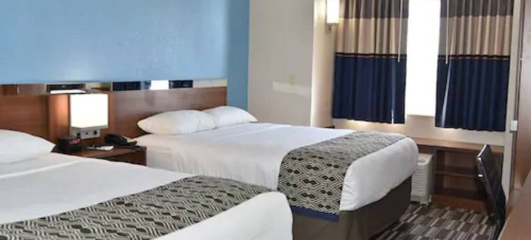 丰迪拉克县舒眠套房旅馆(Sleep Inn & Suites Fond du Lac)图片
