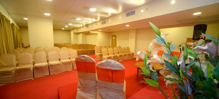 艾马拉特勒居马酒店(Nejoum Al Emarate Hotel Sharjah)图片