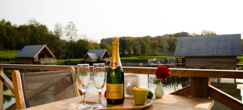 英索莱特阿夸洛奇木屋(Aqualodge Hôtel Insolite)图片